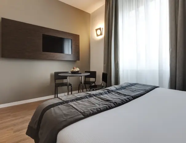 Triple & quadruple room (3)