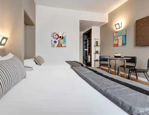 Triple & quadruple room (4)